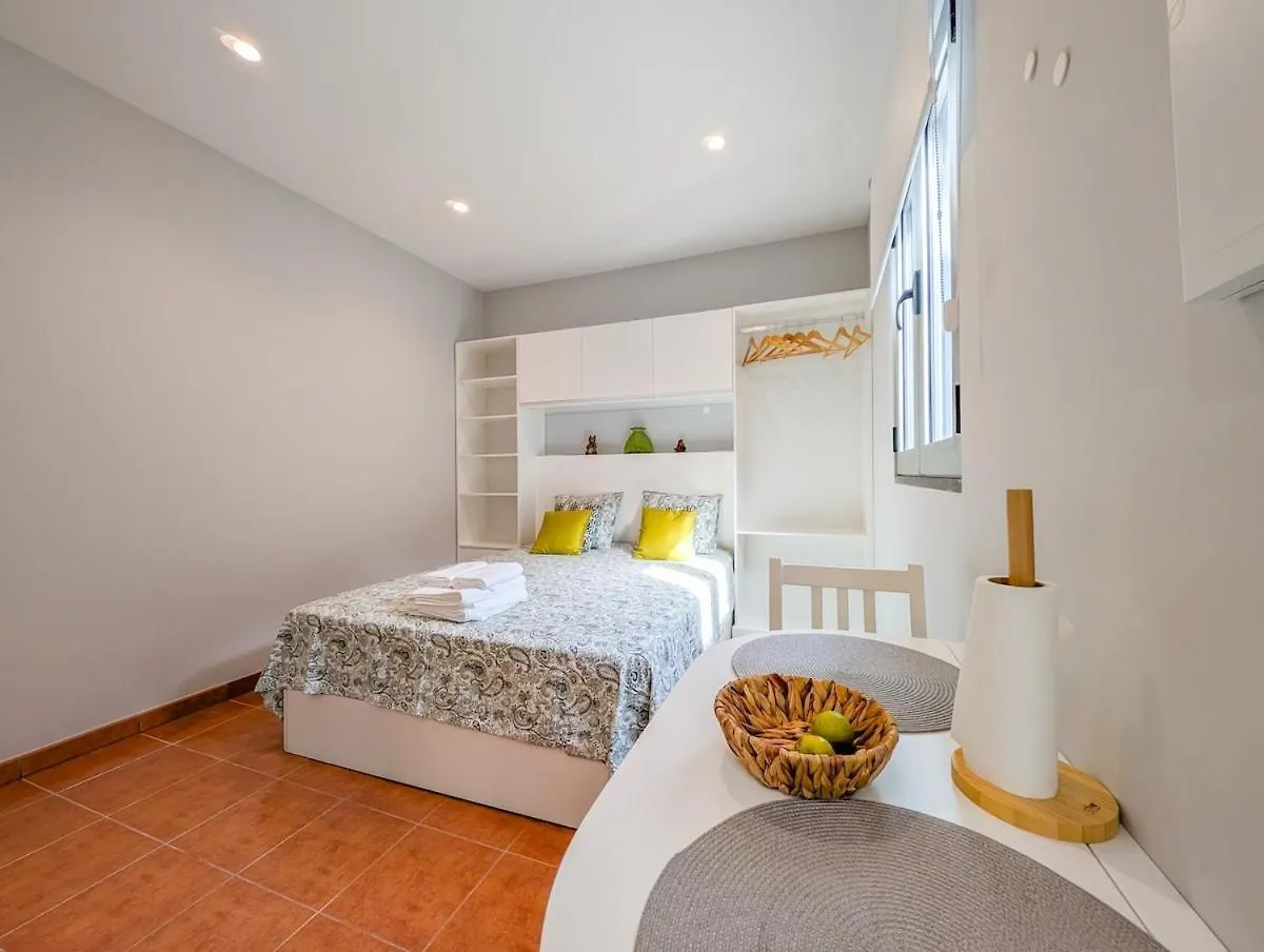 Casas Das Hortas, Studio Vista Jardim E Serra Seixal 0*,  Portugália